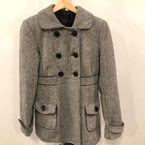 🌦️Pea coat w/ multi coloured threads